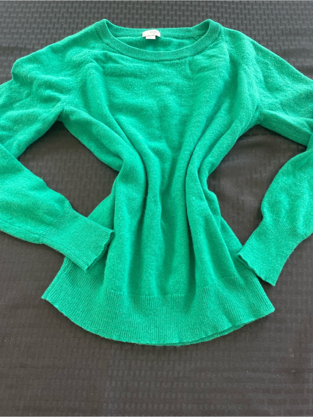 HALOGEN Cashmere Emerald Green Fitted Sweater